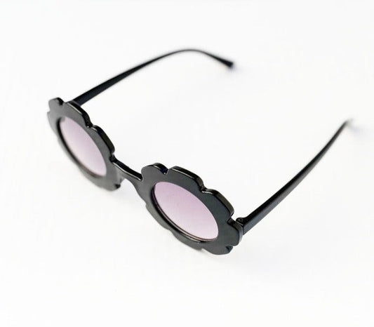 Cool Kid Essentials: Trendy Baby Black Sunglasses for Stylish Outdoor Adventure