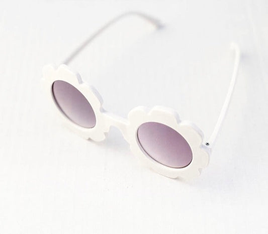 Cool Kid Essentials: Trendy Baby White Sunglasses for Stylish Outdoor Adventure
